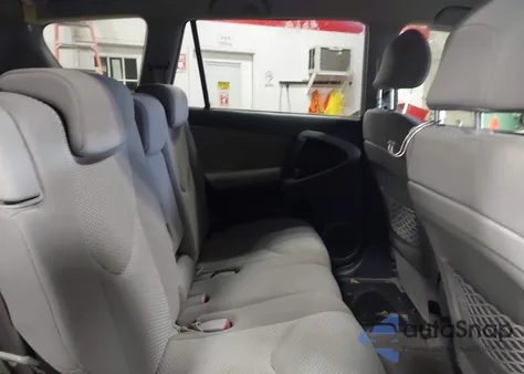 2006 Toyota Rav4 Limited z USA, uszkodzony, nr VIN JTMBD31VX65042132